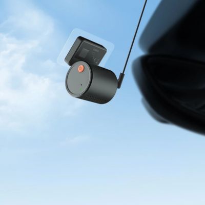 dashcam caché derrière rétroviseur
