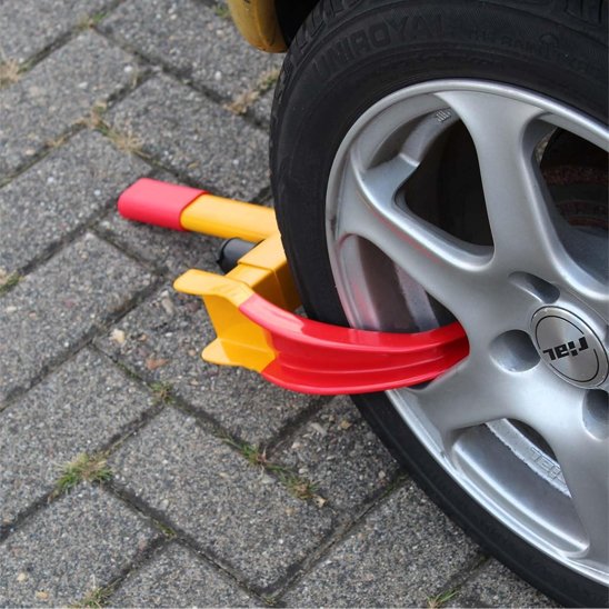 Antivol voiture dans roue