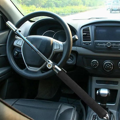 Canne antivol voiture fixée sur volant